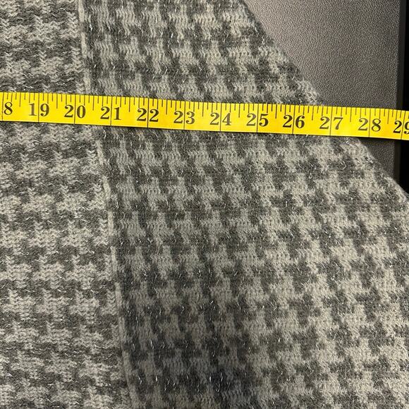 Gray Houndstooth Fringe Hem Poncho Cape One Size - Picture 4 of 5